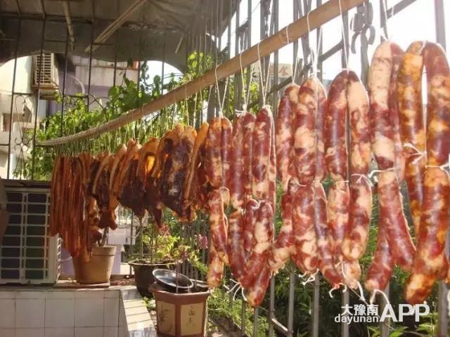 怎么晒腊肉不会生虫 v2-db525f1f80b4163059221529e534842c_r.jpg