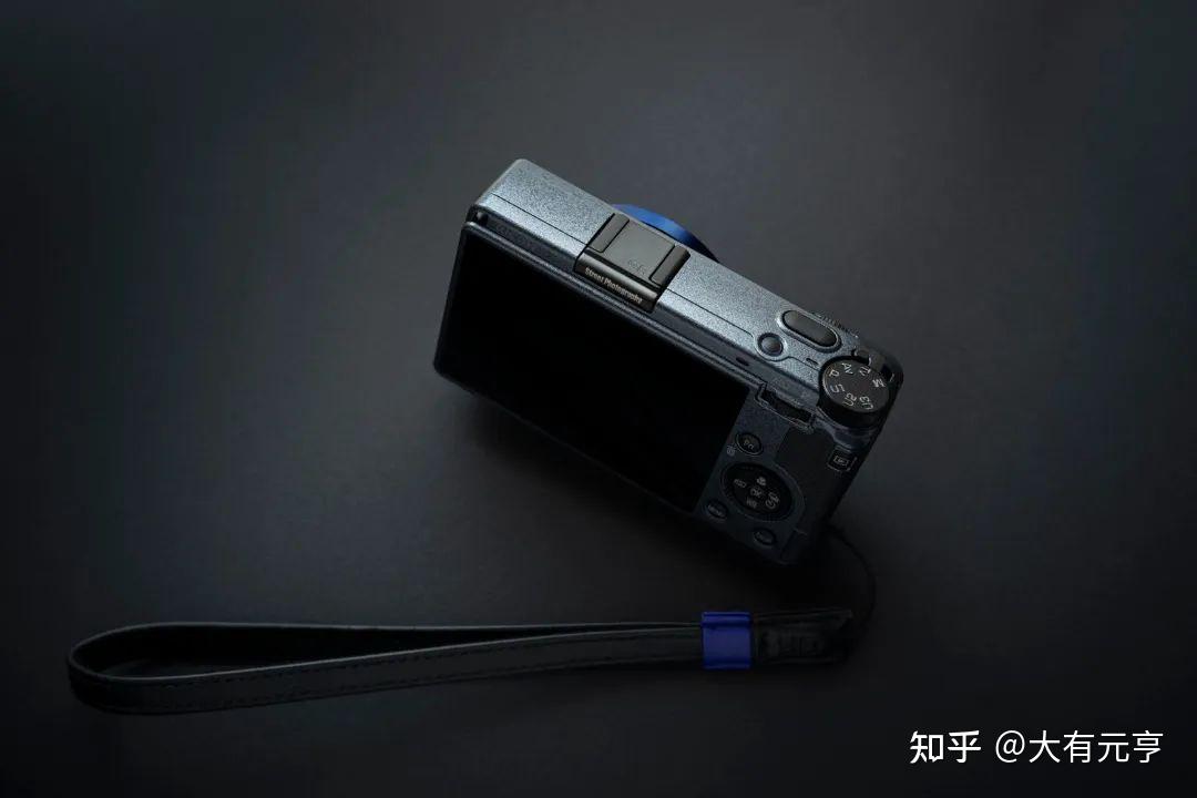 RICOH GR IIIx 都市限定套装你拿到了吗? - 知乎 RICOH GR IIIx 都市限定套装你拿到了吗? - 知乎