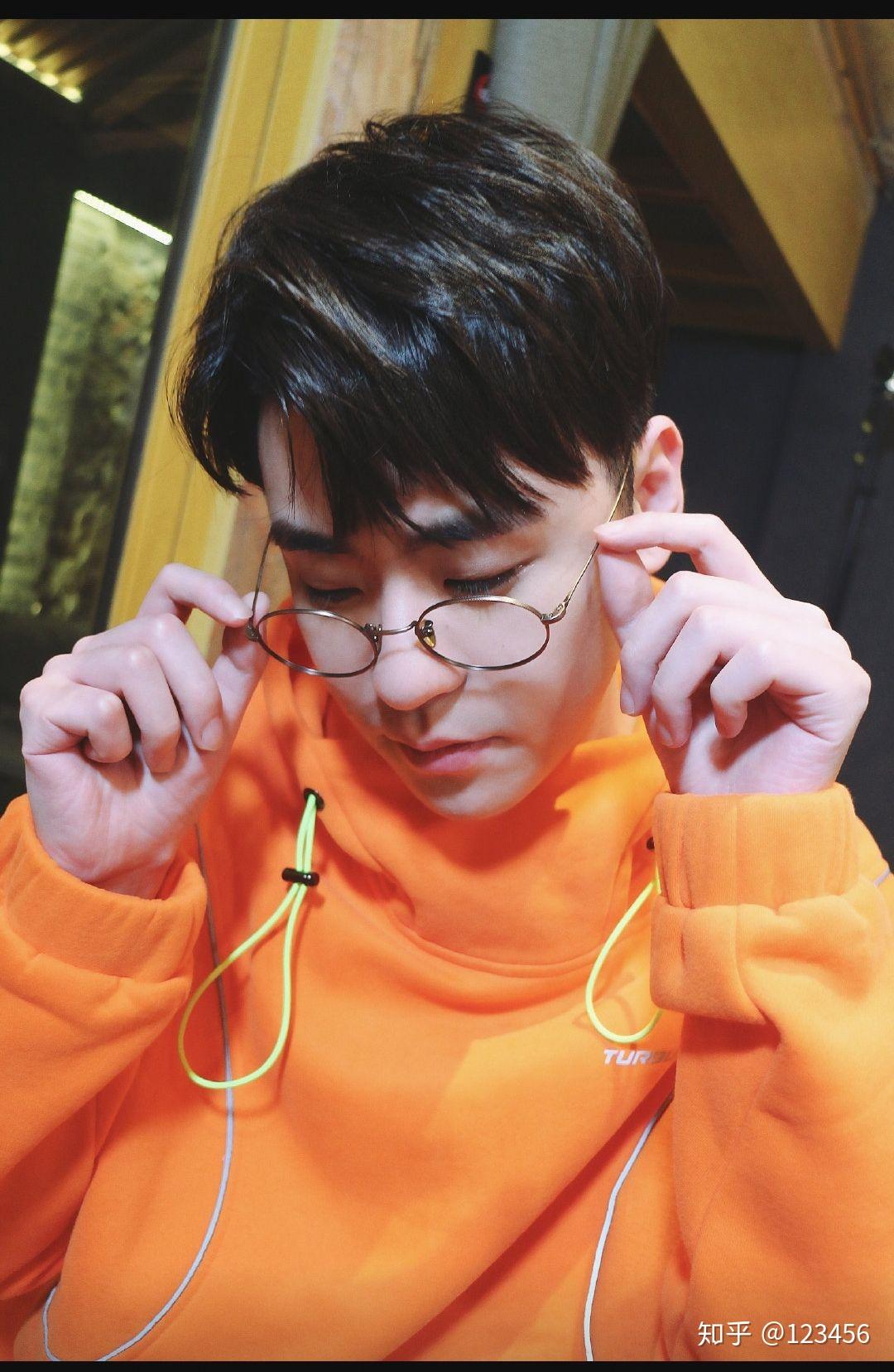 为什么有的人觉得杨九郎适合结婚,而张云雷适合谈恋爱? - 知乎