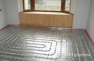 地暖上装木地板|家里铺设地暖时，选择用什么地板比较好？
