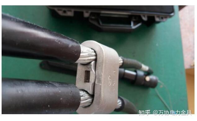 万协jxljxd系列楔型并沟线夹