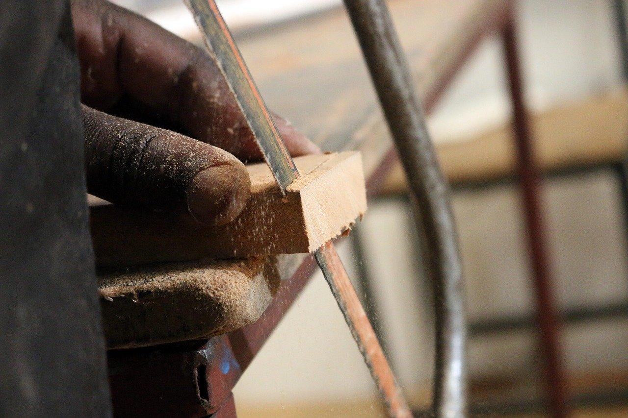 有机玻璃用什么刀切割