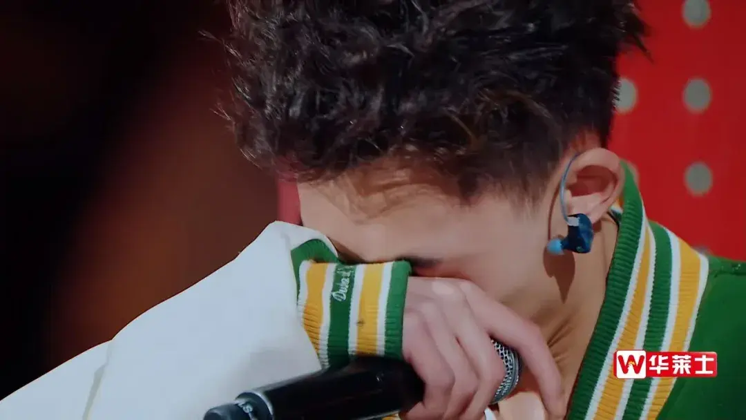 《说唱梦工厂》第一期,有杰伦的惊喜亮相,导师的炸裂