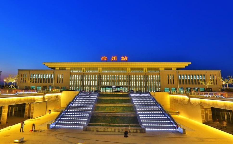 山东滨州火车站途经公交车路线乘坐点及其运行时间