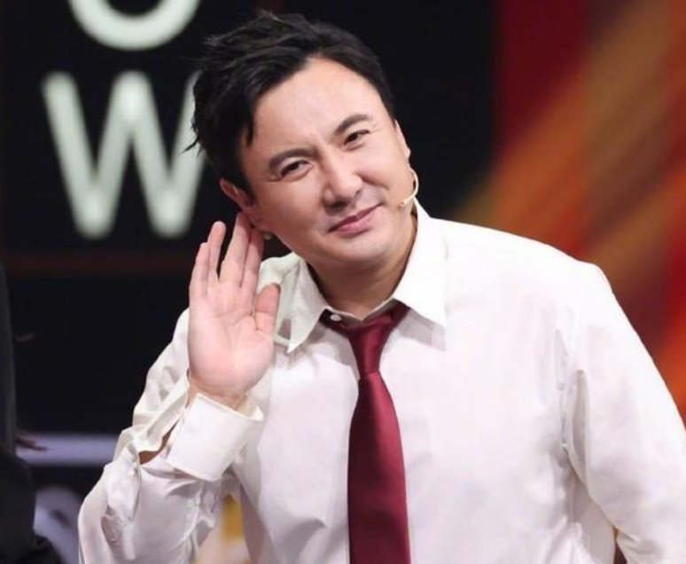 王劲松年轻时帅照分享 v2-dbce8ad61adf26df3023321ee824323e_1440w.jpg?source=172ae18b