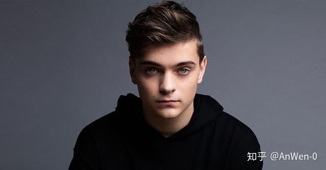 由andrew taggart与alex pall组成创立于2012年2016年发布的电音