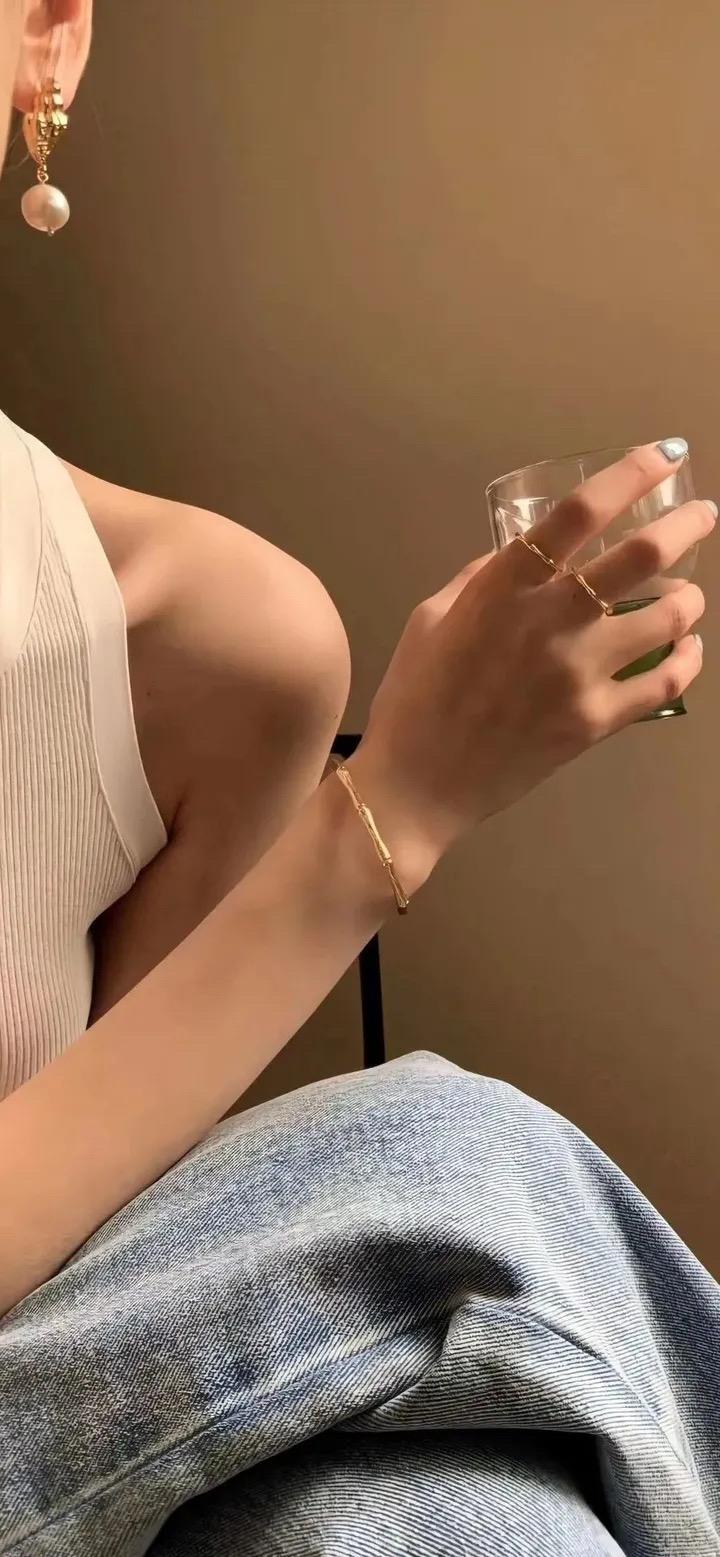 有什么你很喜欢很欲且不俗的壁纸吗