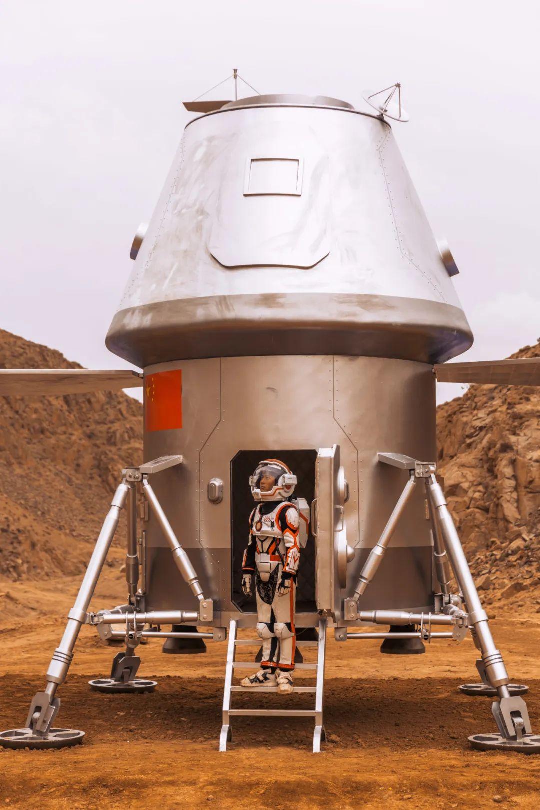 现代牧业三只小牛登陆火星1号基地,为青少年研学打开新方式!