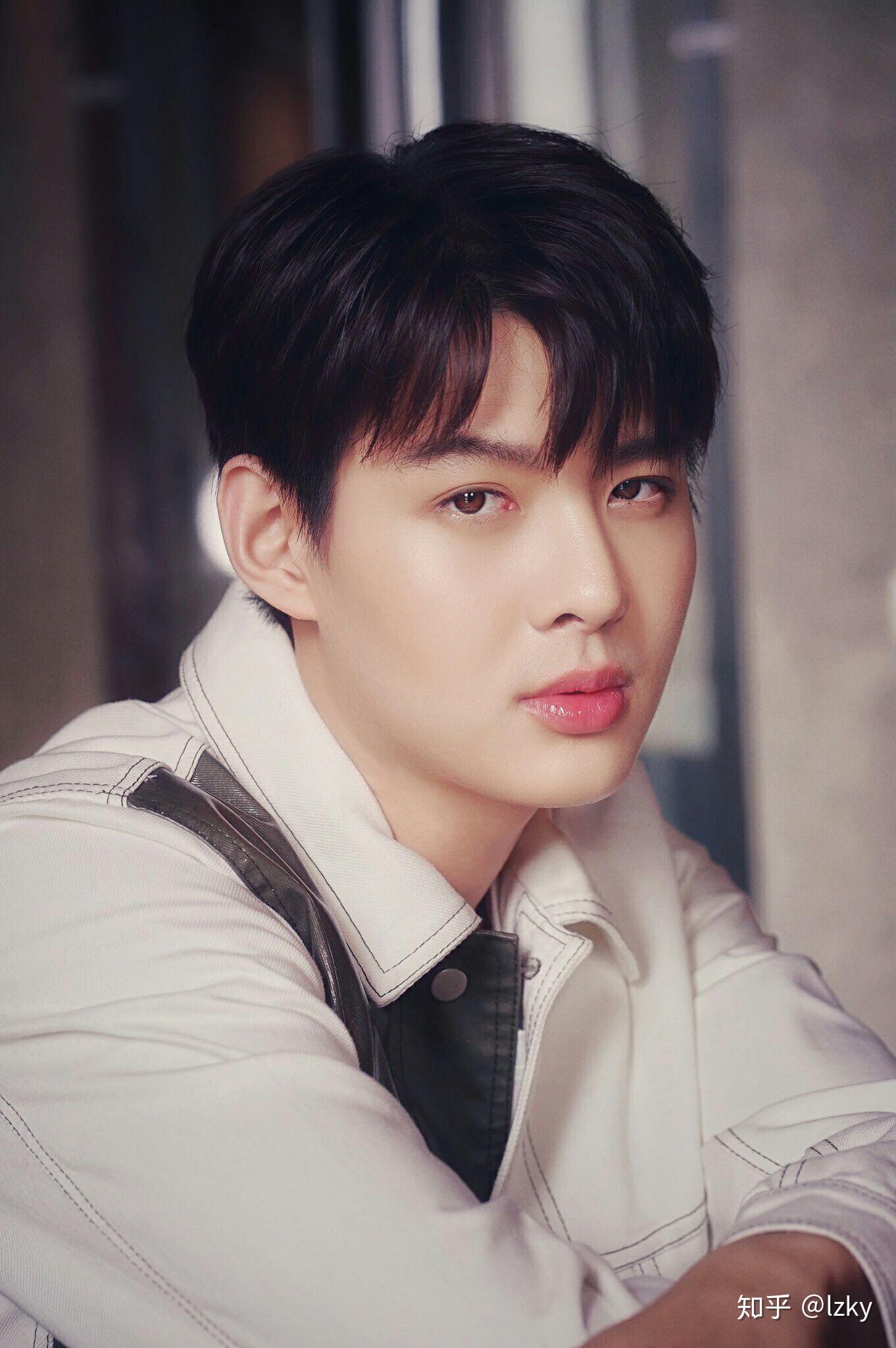 如何评价泰国演员黄明明saint? - 知乎