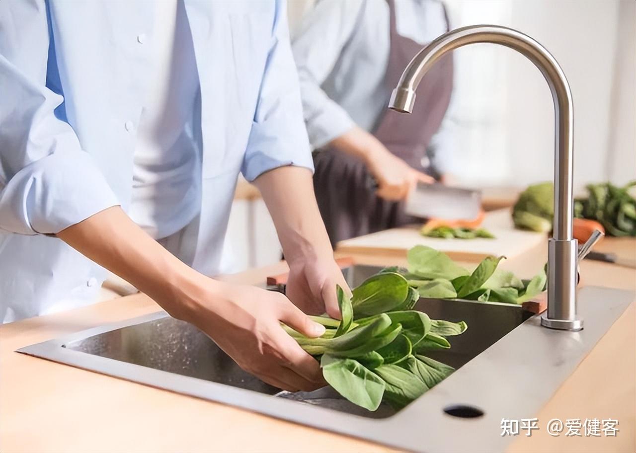 科研证实男人做家务患癌风险降50爱他就让他做家务