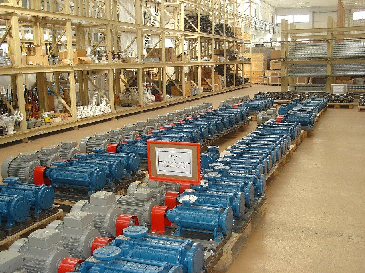 4. 专业泵压咖啡机