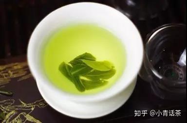 kaeru様専用最高級中国名茶【貴州省正安白茶】最高級錦緞張り箱付き