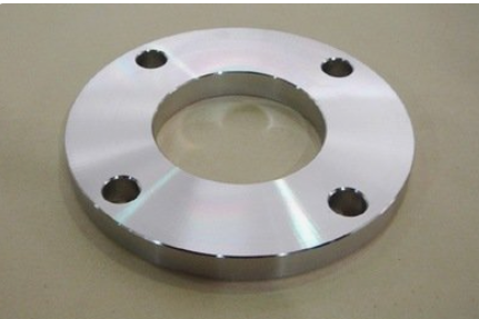 平焊法兰是指与容器或管道采用角焊缝连接的一种法兰,属任意式法兰