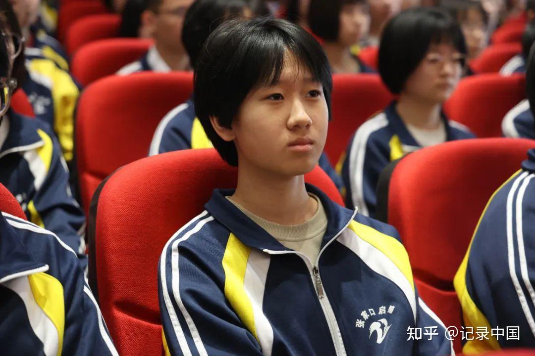 表彰催奋进蓄势逐青云张家口启臻学校高一年级阶段性表彰暨动员大会