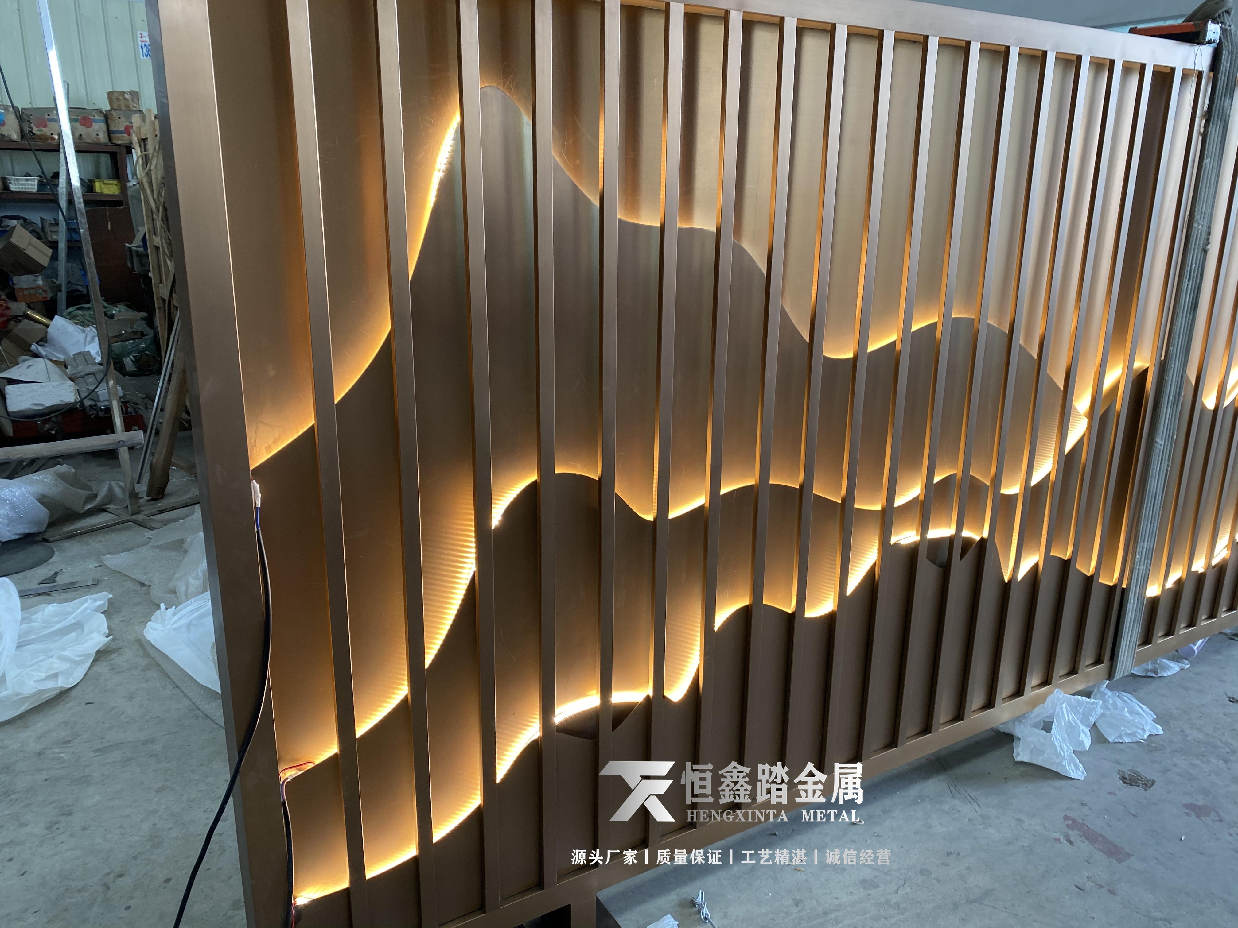 不锈钢假山景墙 不锈钢山形屏风存在的意义 - 知乎