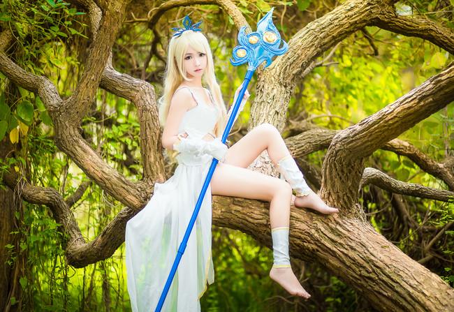 身为召唤师的我能够召唤二次元女神