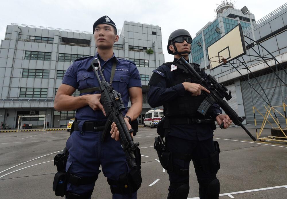 香港警察都配备哪些武器装备