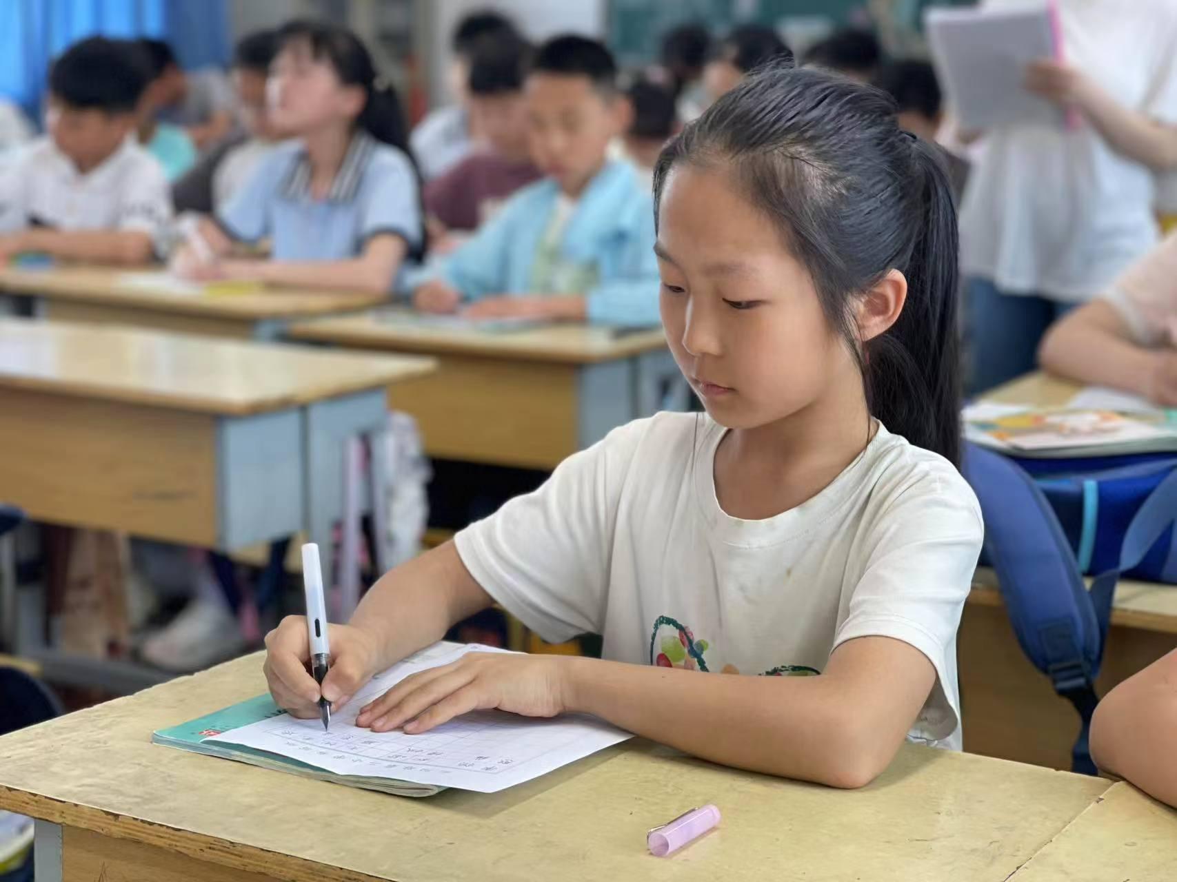 四年级小学生写字不好看怎么办?