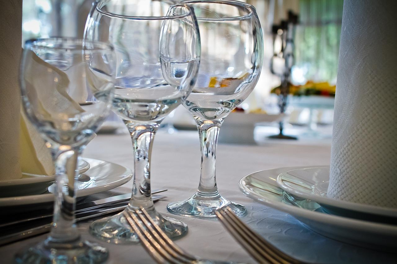 2. 高级宴会酒具