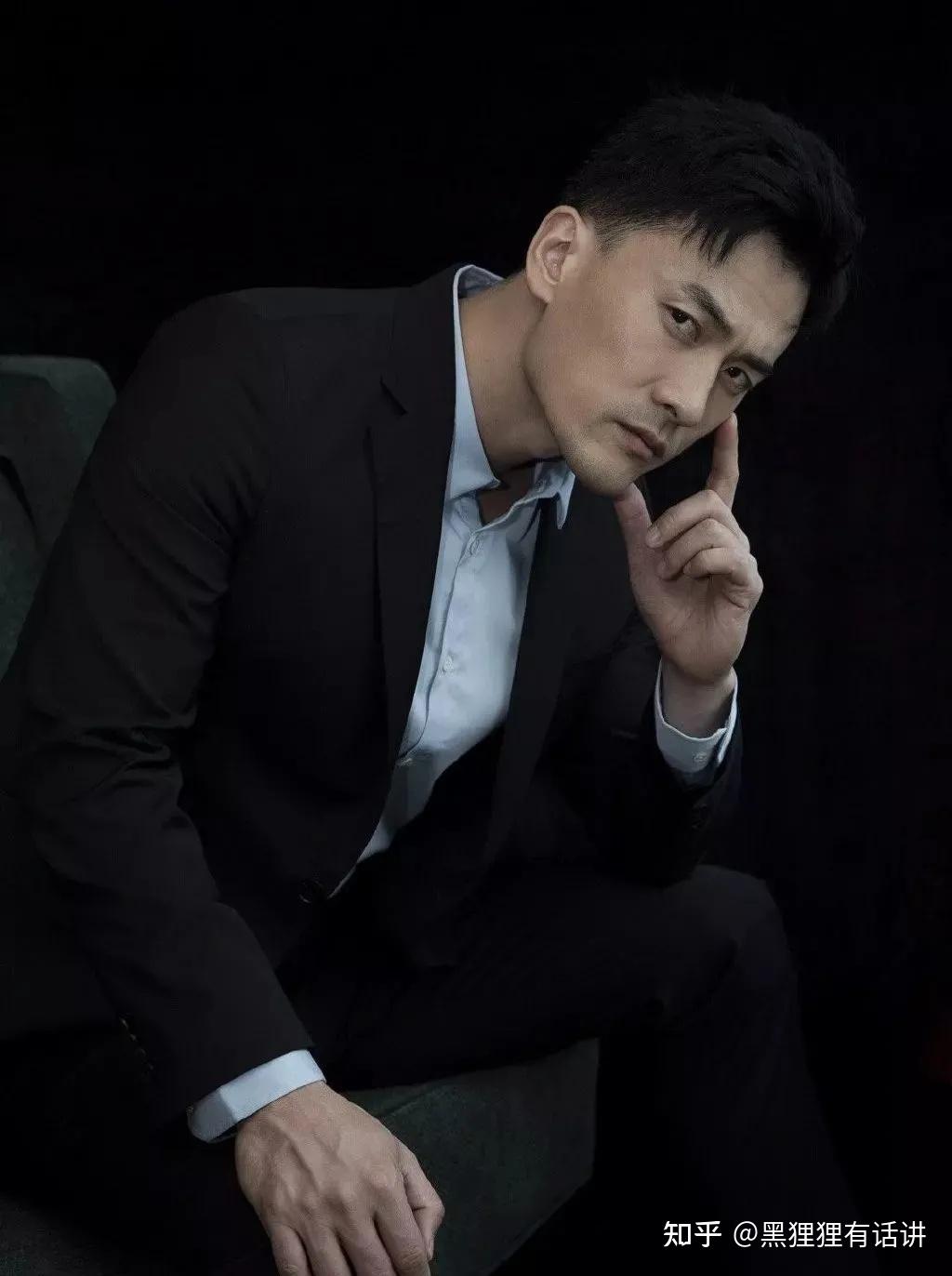 周一围作为一名男演员,他属于怎么捧都捧不红的案例.