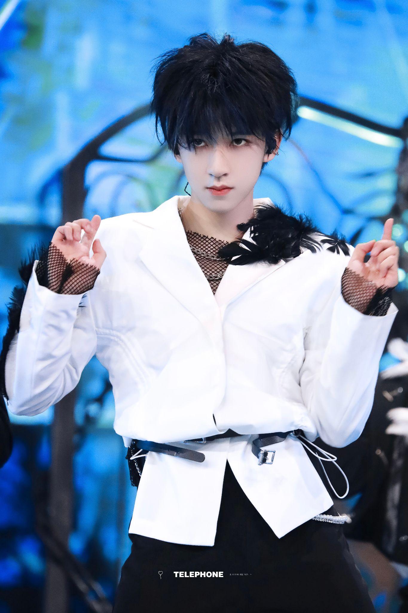 有没有贺峻霖的神图