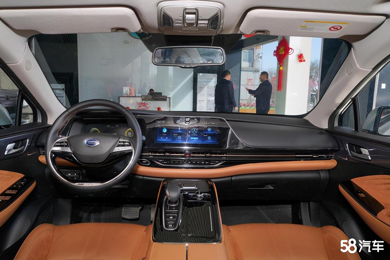 [广汽新能源-aion s]虽然这辆广汽本田ea6内饰处于保密的状态,但通过