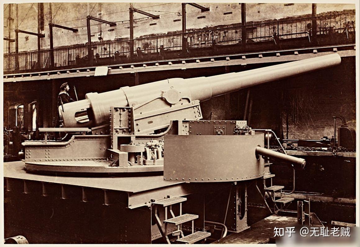 主炮——武备详解浪速号的模型由 于浪速号和高千穗号缺少舷装甲