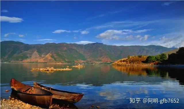 之后,湖周烟户,日渐稠密,湖水下隆,渐渐成为封闭式陆湖.