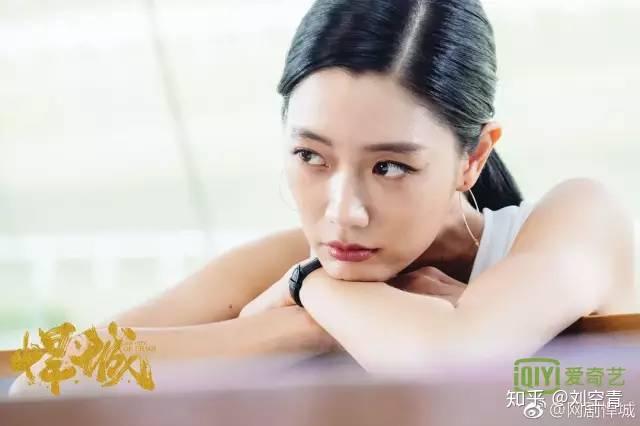 但这其实不是克拉拉的最大突破,在《胖子行动队》中她改变的更彻底.