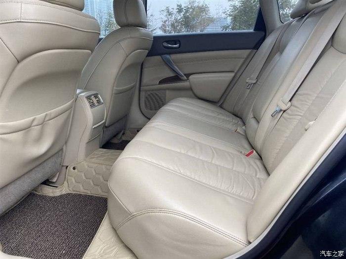 有一辆属于自己的车子真不错日产天籁