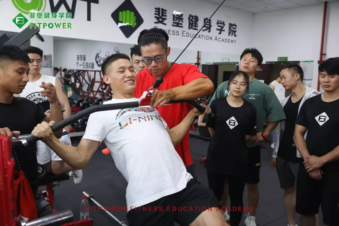 健美男神斐堡高级健美冠军导师赵相洁