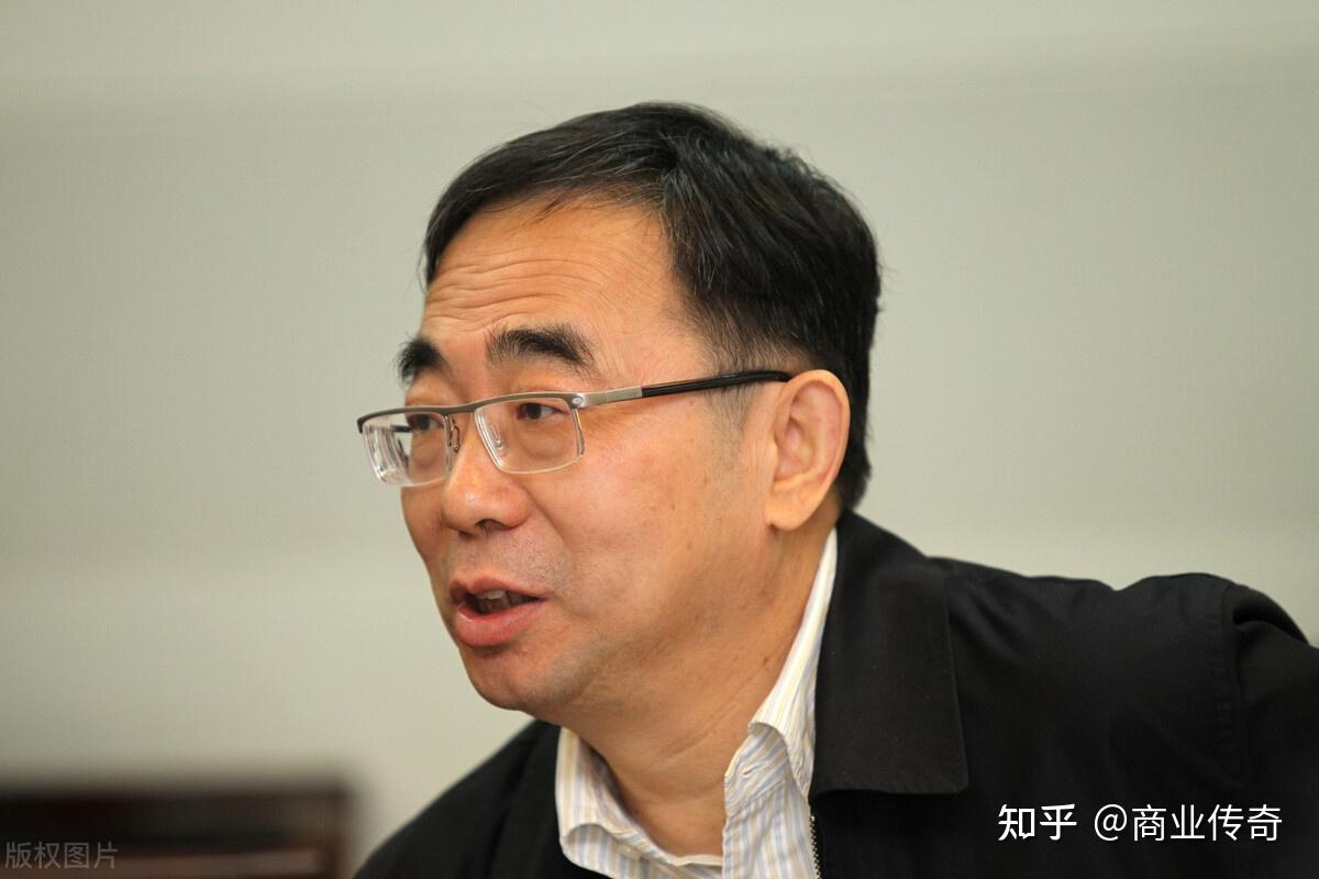 周云曙被视为孙飘扬的徒弟,还是孙飘扬在中国药科大学的学弟,已经在