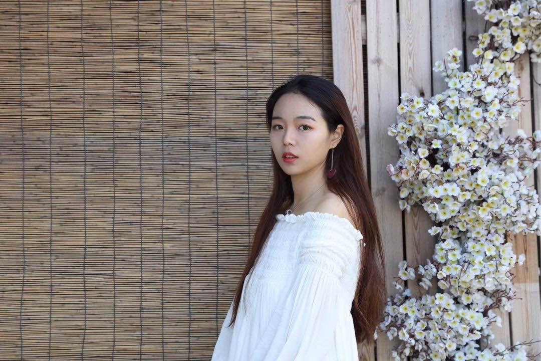 拍照怎么拍清晰近照 v2-de114e9a12201c57421939042cce3708_r.jpg