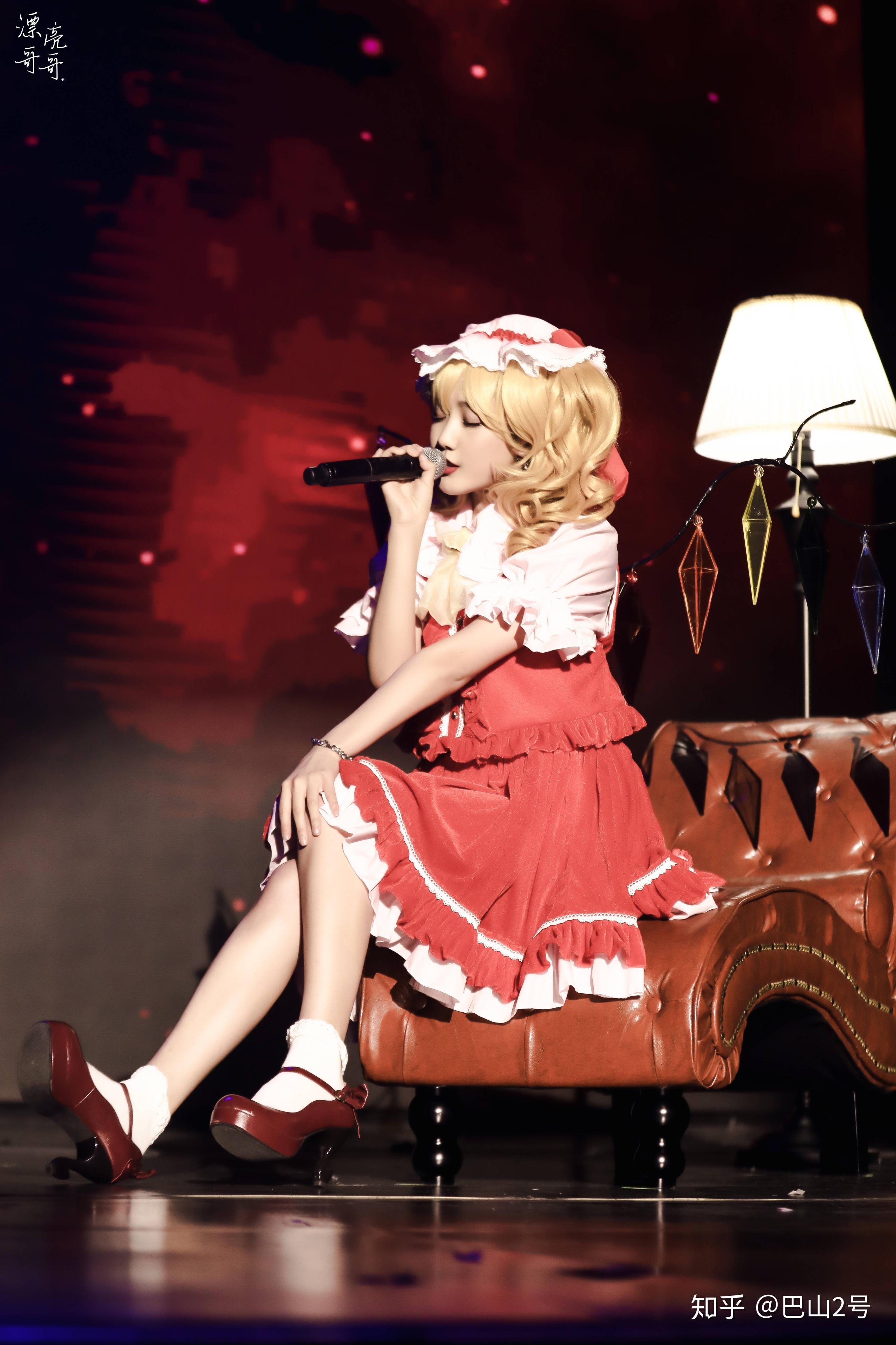 如何评价李艺彤cos芙兰朵露·斯卡雷特被媒体评价为西红柿炒蛋?