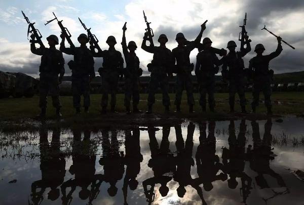 荐读军队能打胜仗的自信源自哪里