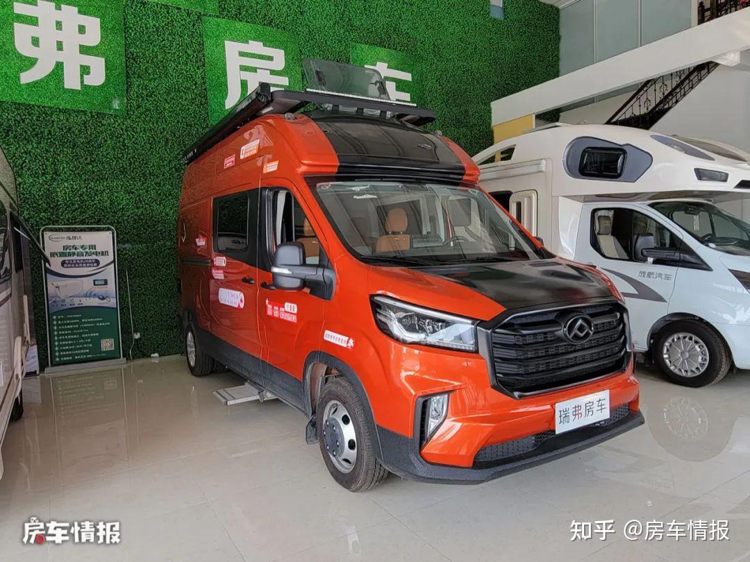 所打造的启界r500不同,这款全新的启界r600是搭载大通v90底盘所打造的