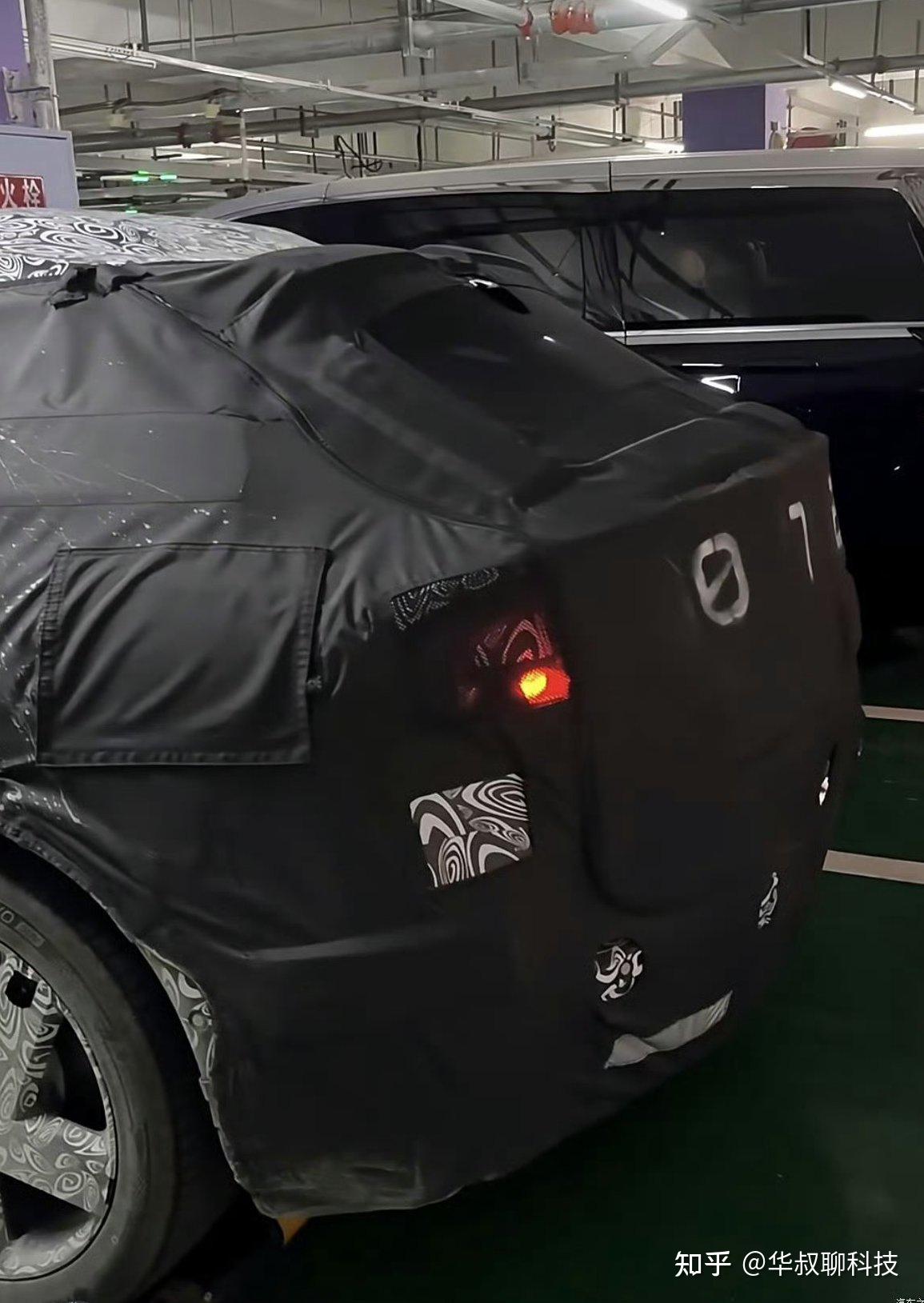 小米首款SUV清晰谍照，可能叫小米SU8 - 知乎