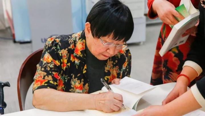 10句张晓风的名言 句句短小精悍 写作文不可错过 知乎 10句张晓风的名言 句句短小精悍 写作文不可错过 知乎