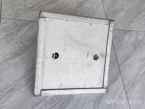 工地盖上隐形面纱：防尘绿网背后的环保博弈与城市治理新思考-初仟社区