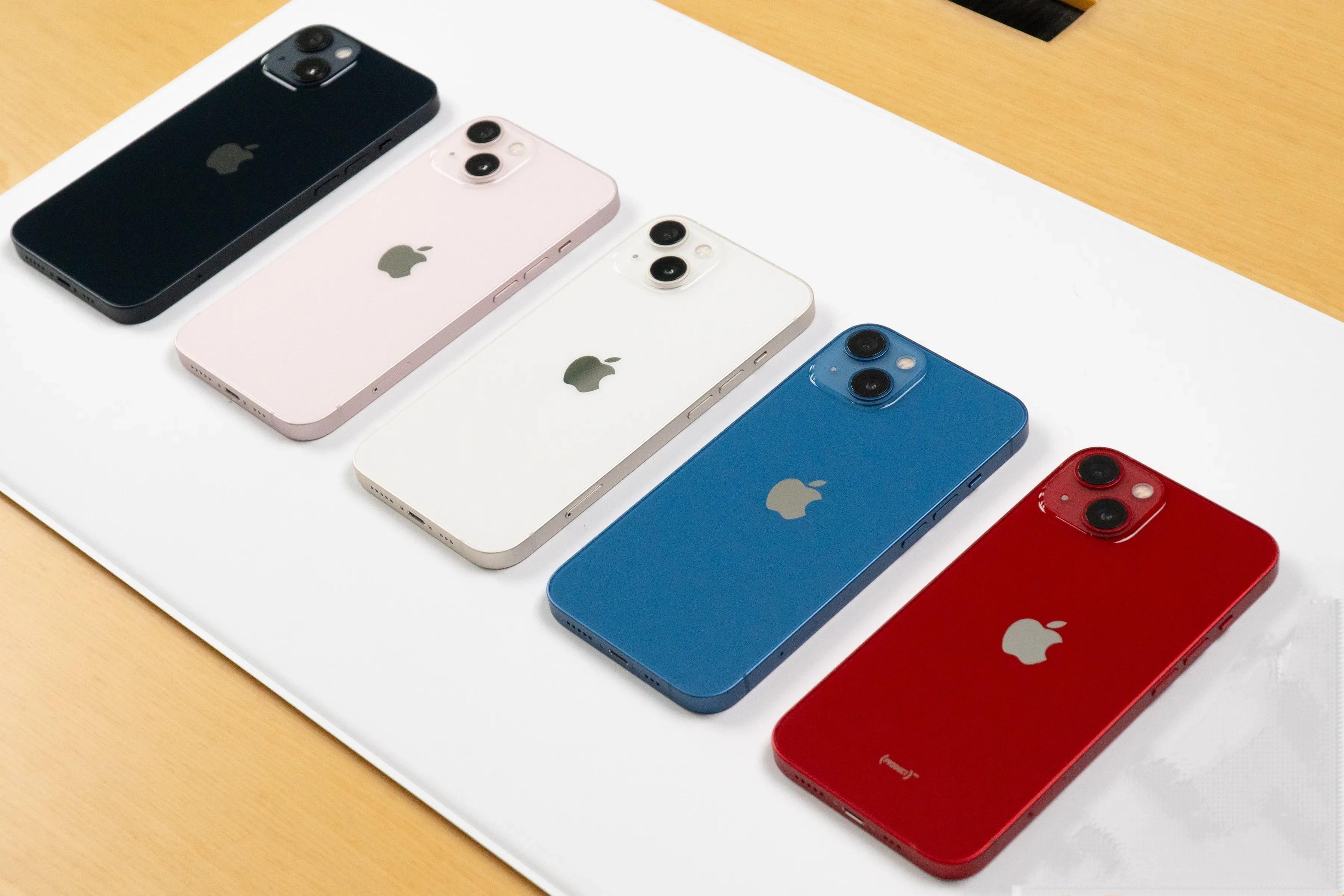 iphone13的粉蓝午夜色星光色红色五个颜色你会选择哪一个