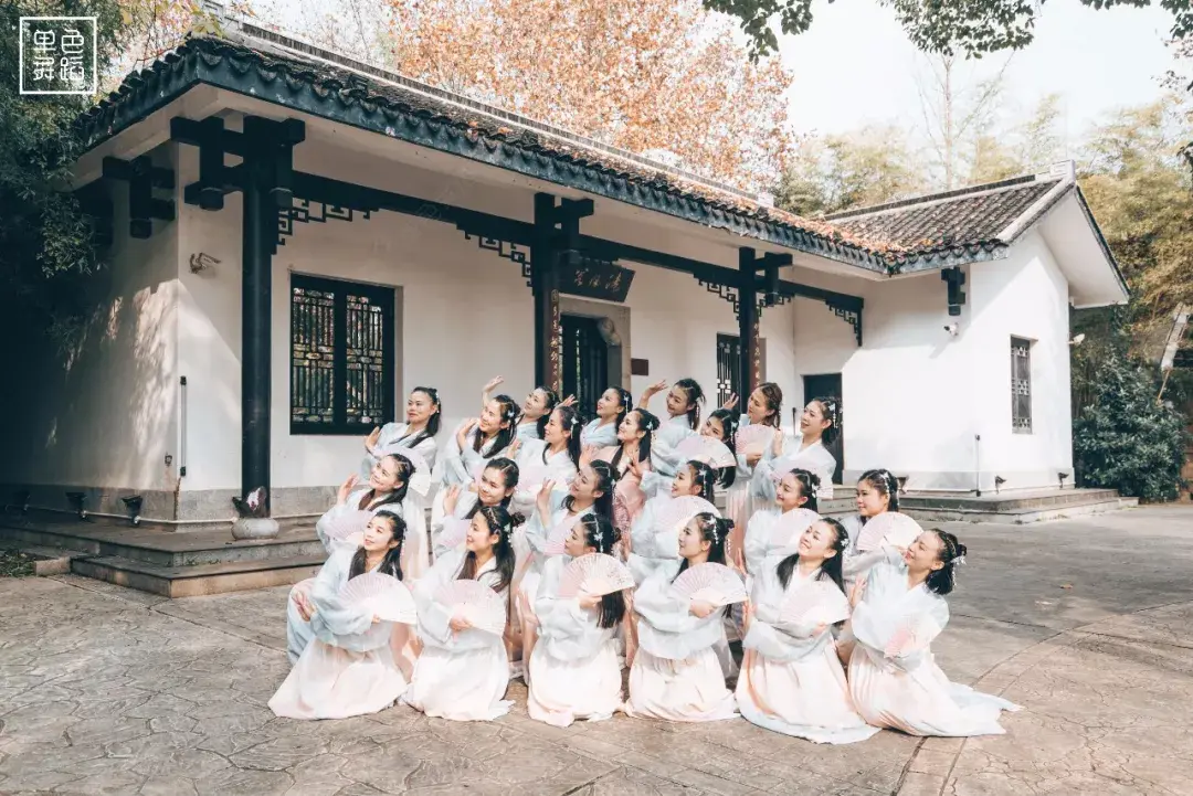 超美古典舞《无情画》，仙女气息怎么练？ - 知乎