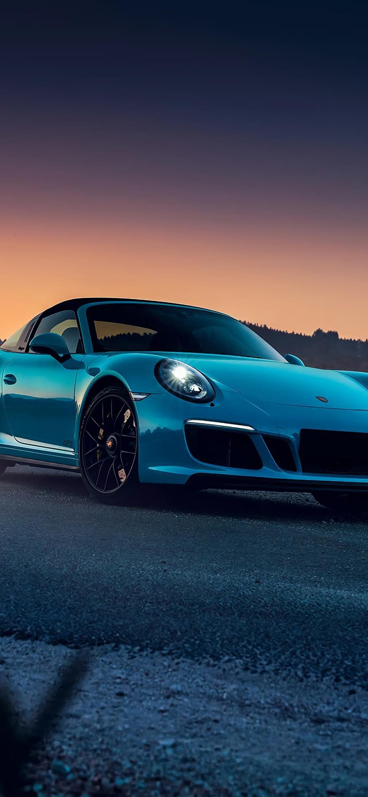 找一张保时捷的的壁纸,谢谢?