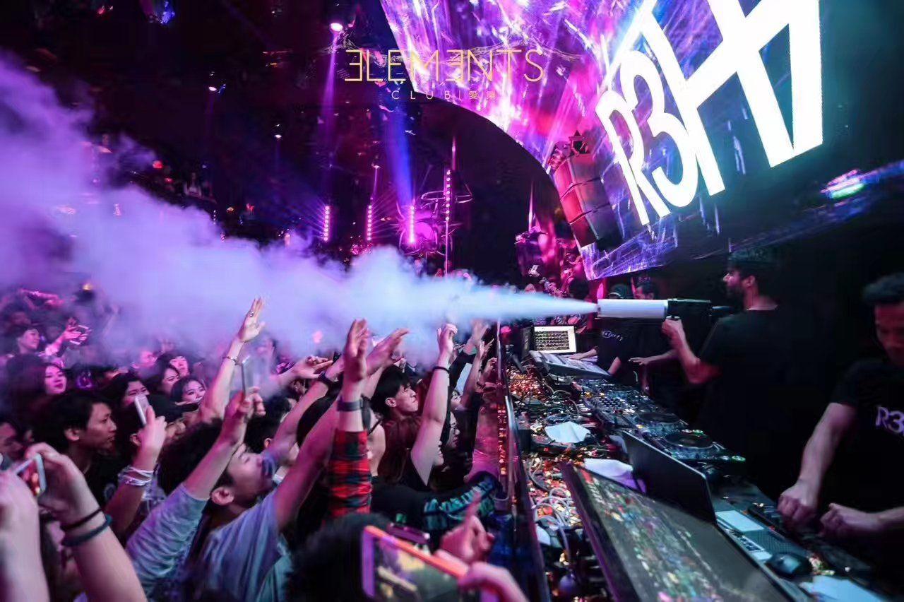 北京工体mix夜店舞池里人挤人没法跳舞怎么办