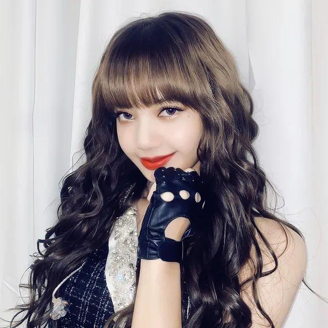 blackpinklisa星座图片