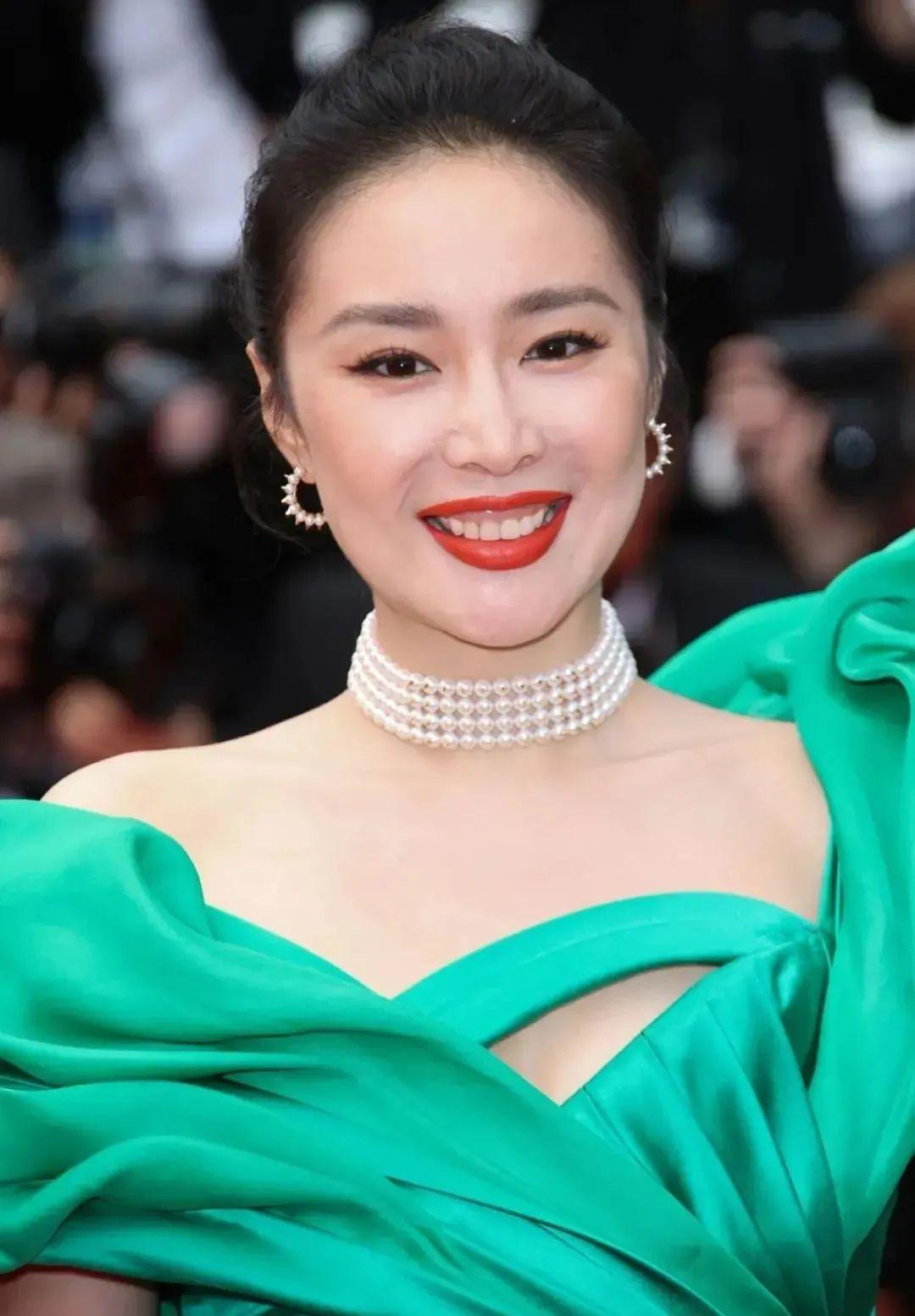 高叶亮相戛纳红毯,如何评价她这身造型? - 知乎