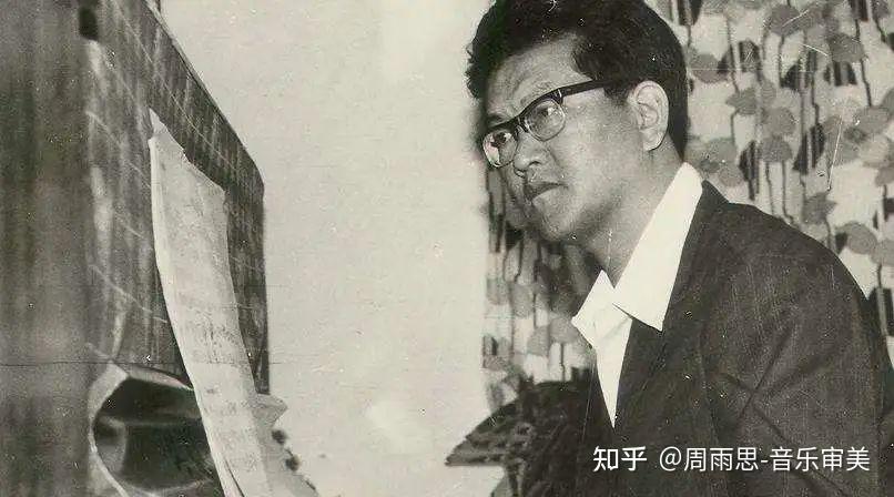 是被称为"时代歌手"的施光南,他是新中国成立后的新一代作曲家