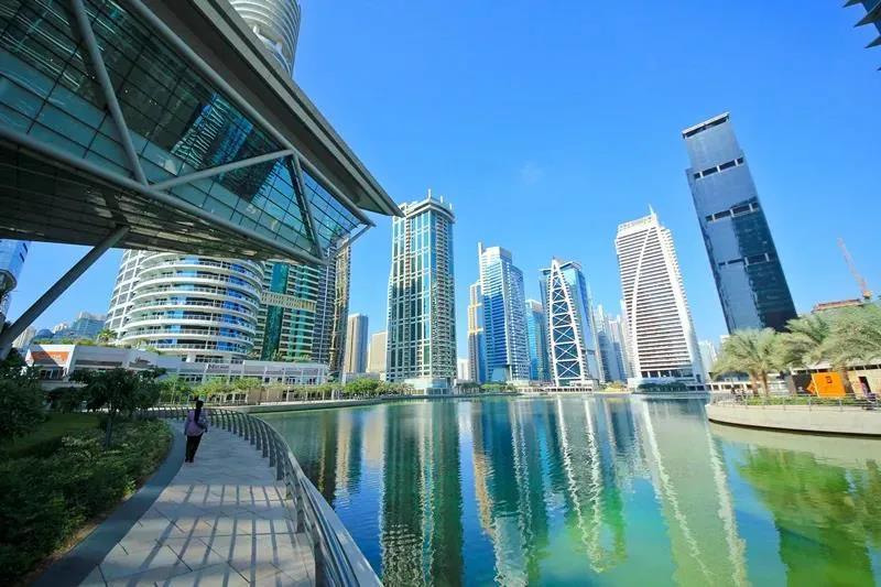DMCC Uptown Tower建造高度已超150米，办公区结构完成 - 知乎