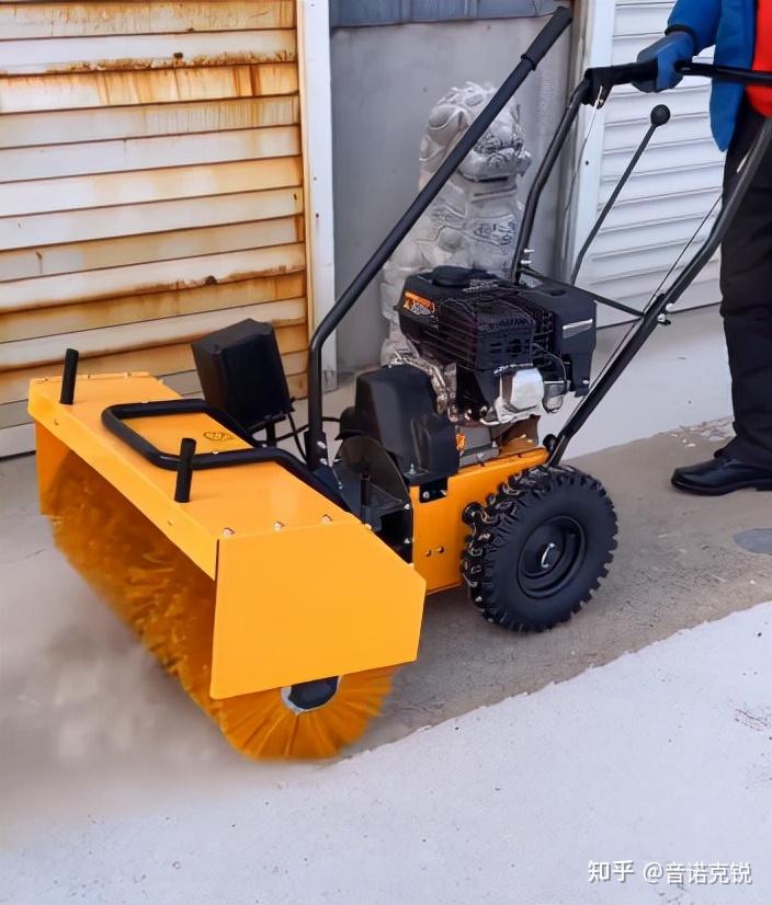 小型手扶式扫雪机除雪效果