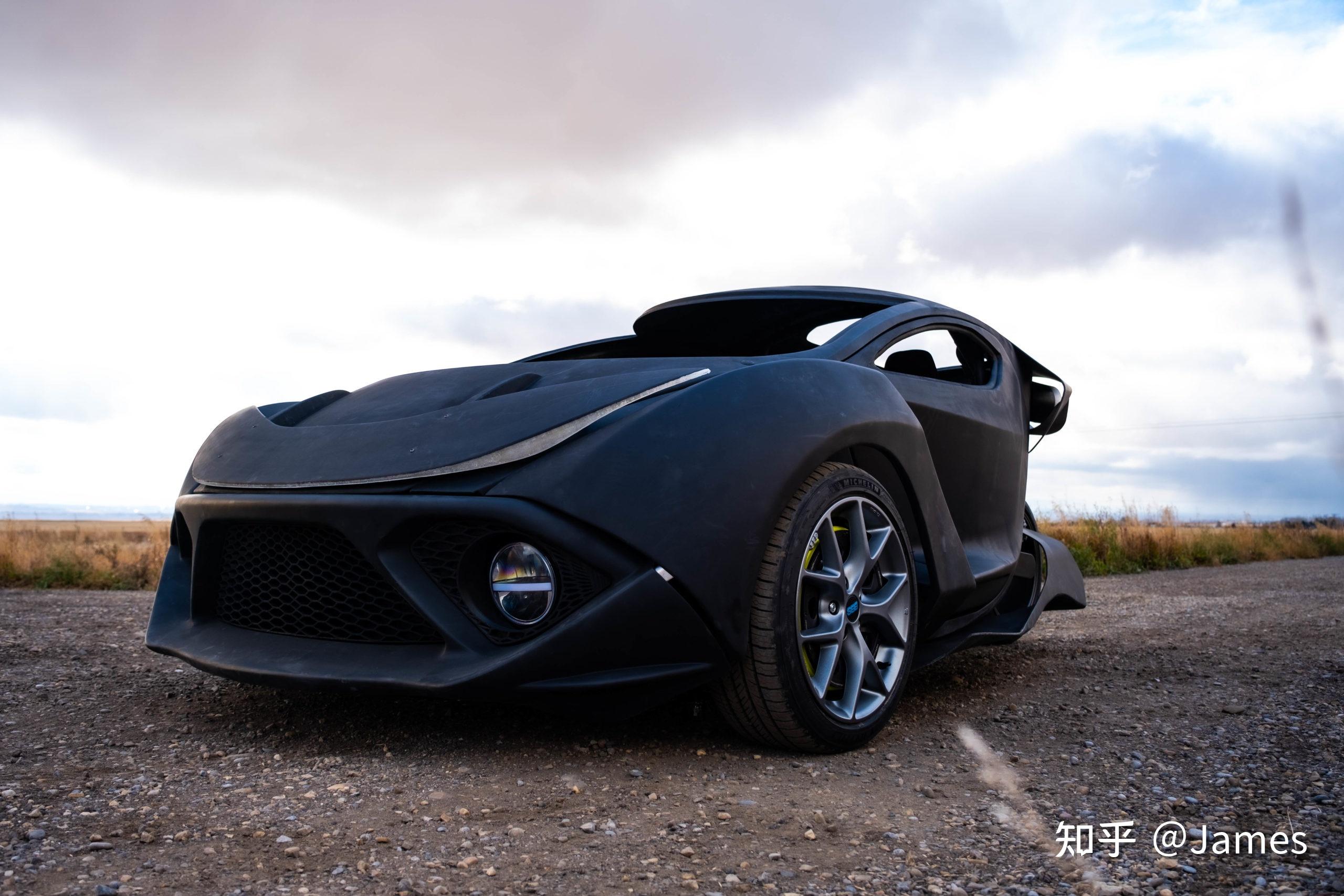 自带剪刀门的三轮跑车还能无线充电这你受得了吗