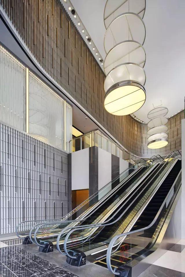 他是LV御用设计师,打造了五座LV旗舰店,打造"LV"大厦,用的竟是... - 知乎